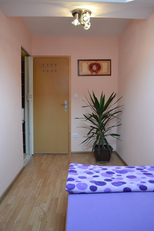 Hostel Theater 011 Belgrad Zimmer foto